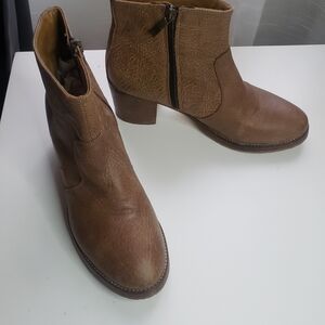 Sz10 Roots Leather Brown Ankle Boots